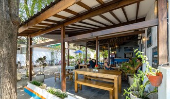 bale sampan bungalows