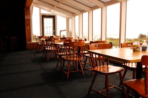 brier island lodge