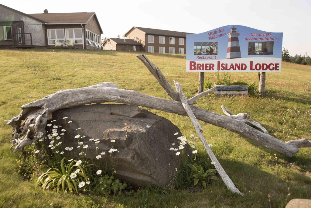 brier island lodge