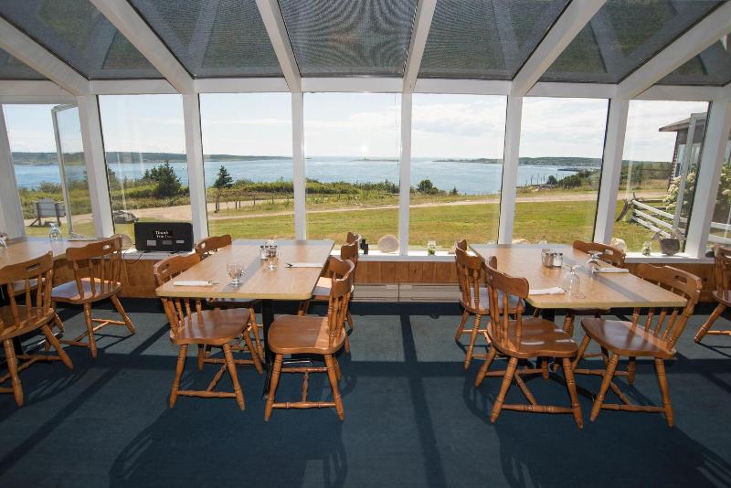 brier island lodge