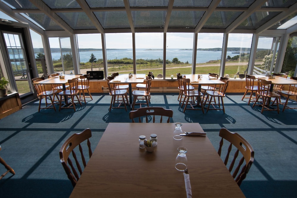brier island lodge