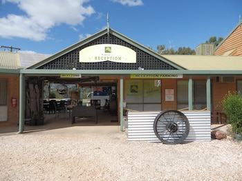 mountain view motor inn and holiday lodges