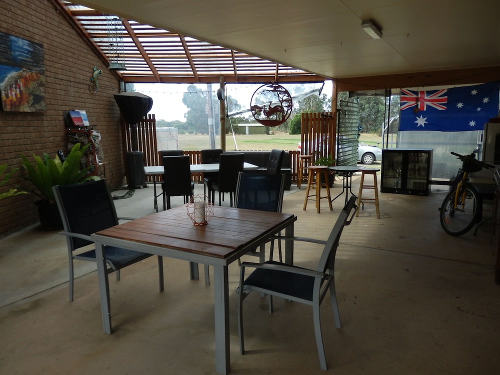 mountain view motor inn and holiday lodges