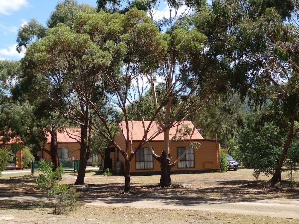 mountain view motor inn and holiday lodges