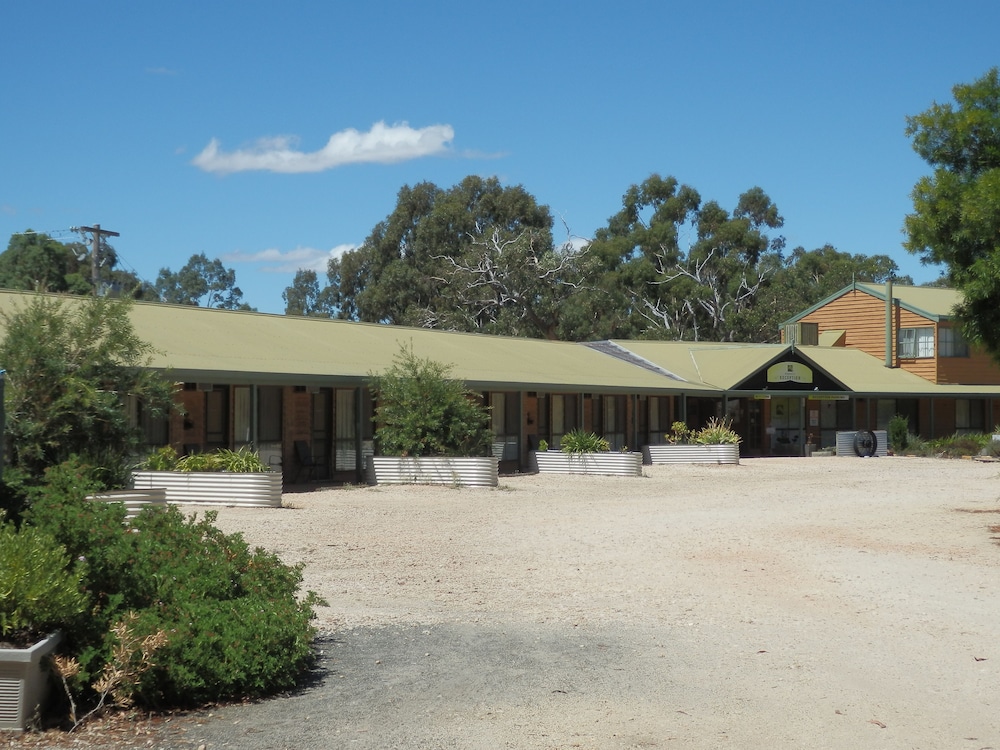 mountain view motor inn and holiday lodges