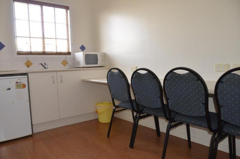 Charleville Waltzing Matilda Motor Inn,Injune>>Charleville,4 star
