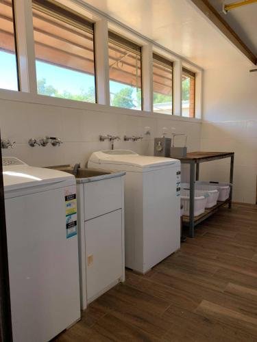 Charleville Motel,Injune>>Charleville,2 star