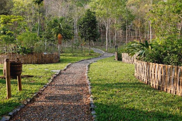 rattana guesthouse