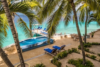 the bellafonte luxury oceanfront hotel