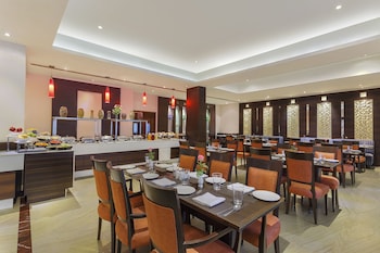 city heart sarovar portico