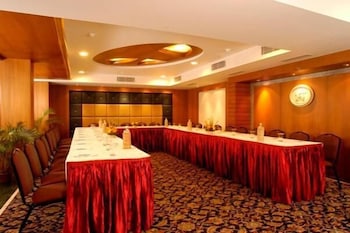 the senator hotel