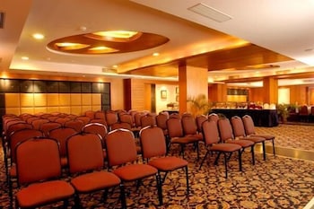 the senator hotel