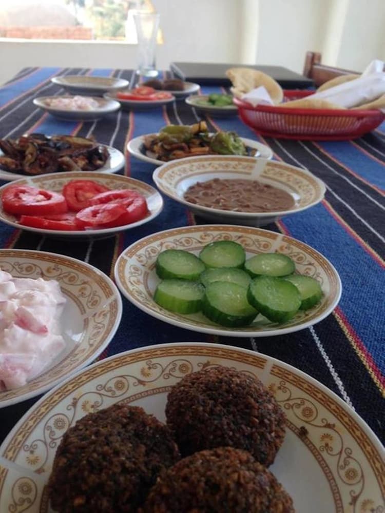 cleopatra hotel luxor