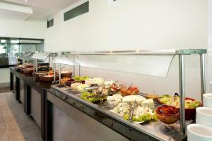 comfort suites macae