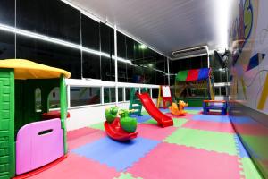 comfort suites macae