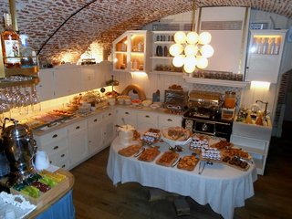 Icon Wipton,Madrid>>Azuqueca De Henares,4 star