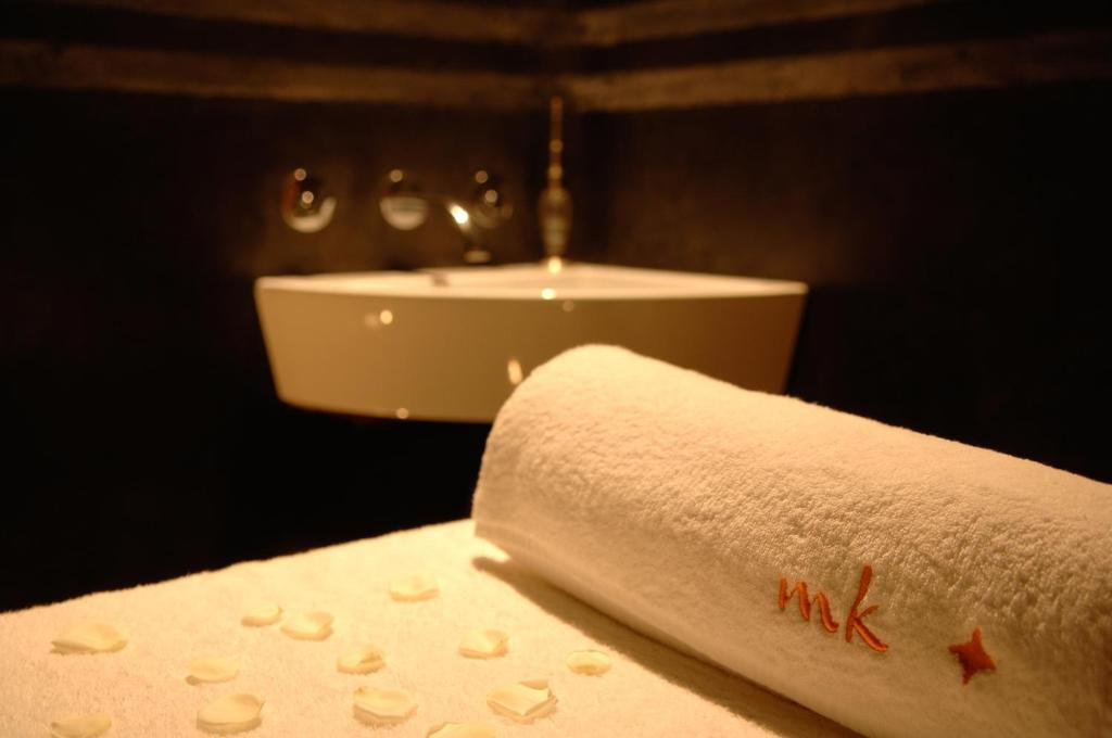 maison mk adults only music riad