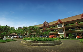 kusuma agrowisata resort and convention hotel