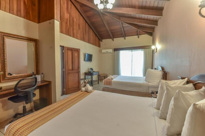 la riviera hotel bandb