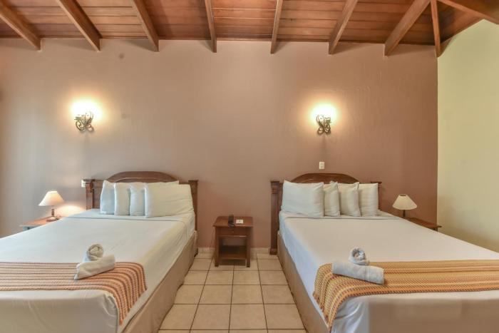 la riviera hotel bandb