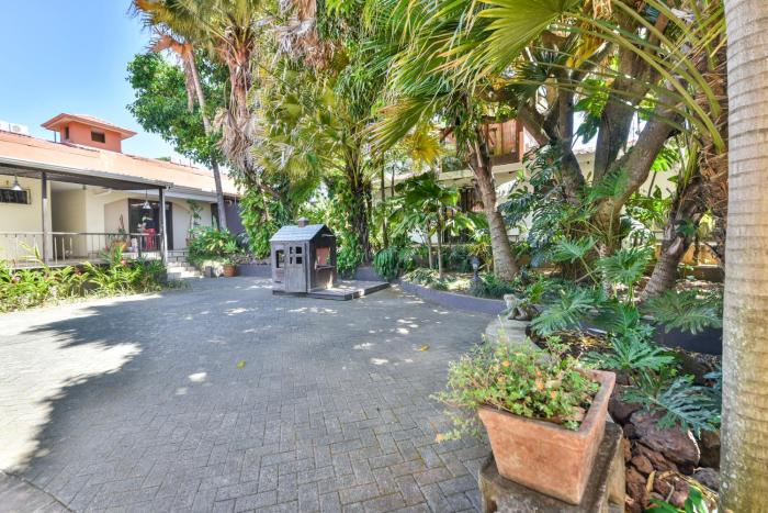 la riviera hotel bandb