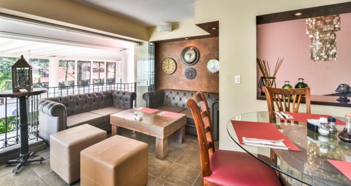 la riviera hotel bandb