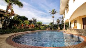 La Riviera Hotel B&B,Near Ojo De Agua Spa Park,3 star