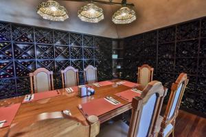 la riviera hotel bandb