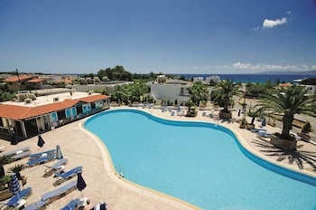 coliseum studios and apartments