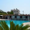 coliseum studios and apartments
