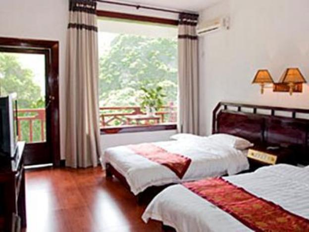 snow lion riverside resort