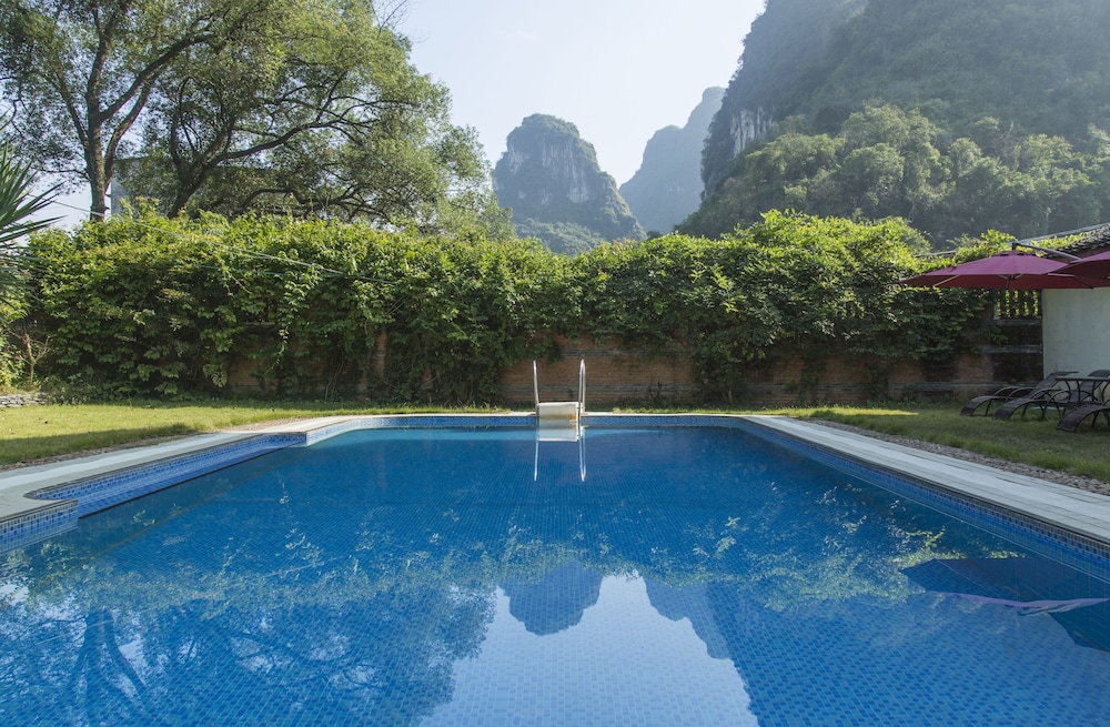 snow lion riverside resort