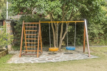 snow lion riverside resort