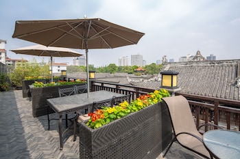 chengdu buddhazen hotel