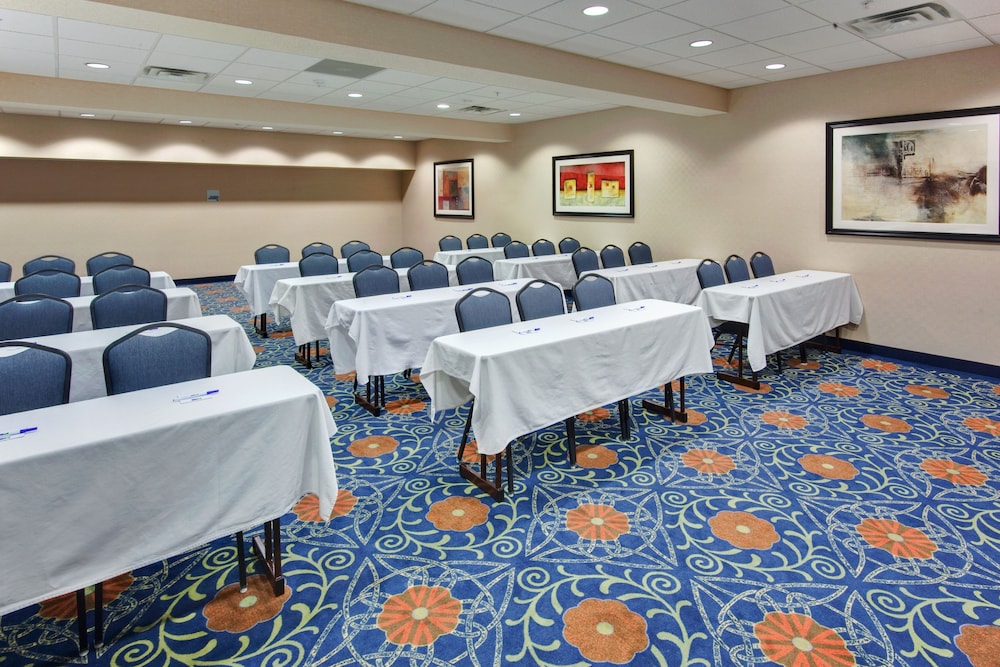holiday inn express hotel and suites detroit novi by ihg