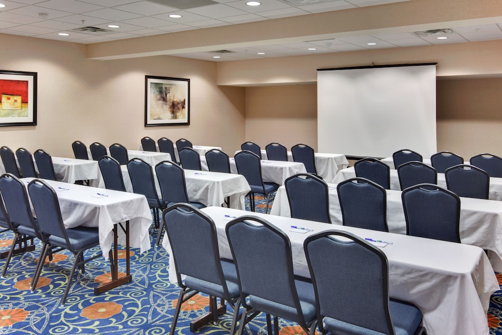 holiday inn express hotel and suites detroit novi by ihg
