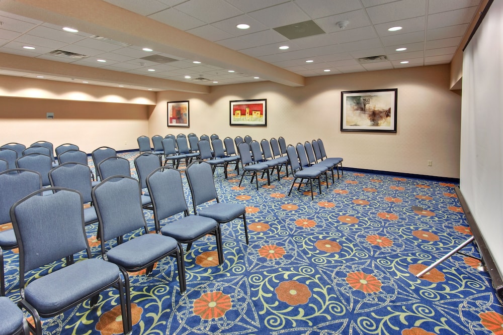 holiday inn express hotel and suites detroit novi by ihg