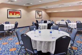 holiday inn express hotel and suites detroit novi by ihg