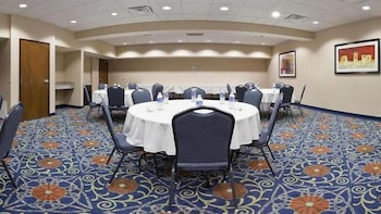 holiday inn express hotel and suites detroit novi by ihg