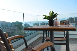 6 milje hotel