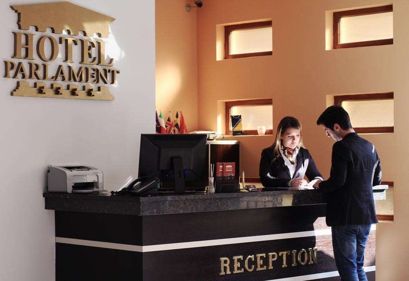 parlament hotel