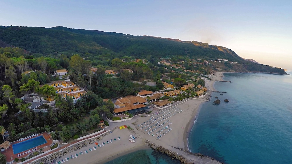 baia paraelios resort