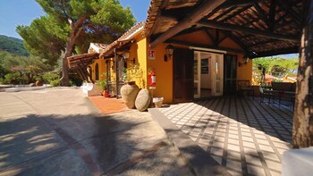 baia paraelios resort