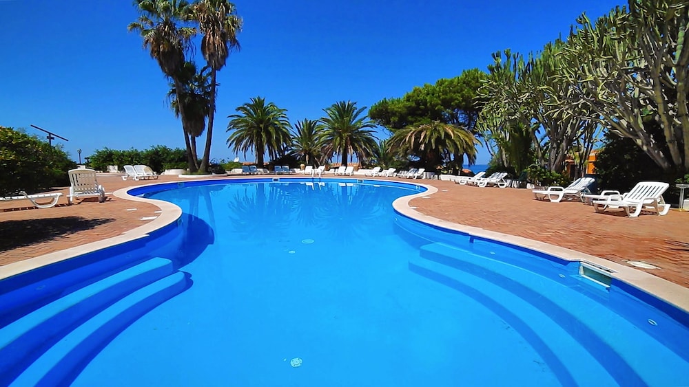 baia paraelios resort