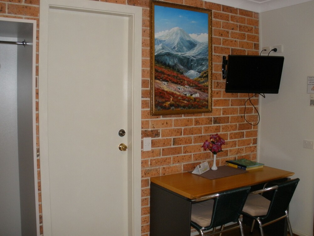 palms oasis motel