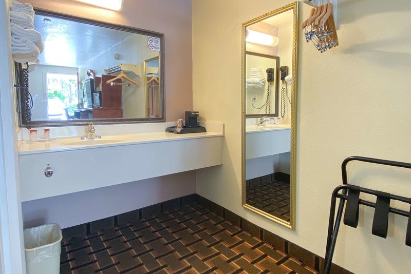 knights inn punta gorda