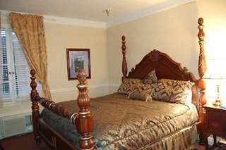 Lake Lure Inn And Spa,Chimney Rock>>Asheville,2 star