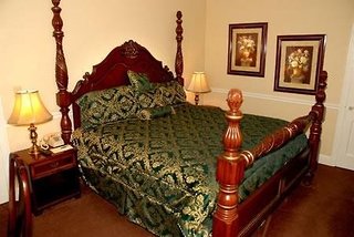 Lake Lure Inn And Spa,Chimney Rock>>Asheville,2 star