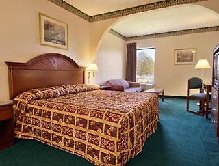 Days Inn & Suites By Wyndham Louisville Sw,Shively>>Louisville,2 star