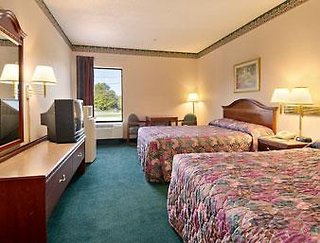 Days Inn & Suites By Wyndham Louisville Sw,Shively>>Louisville,2 star